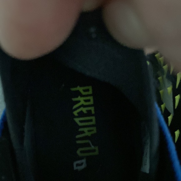 Adidas Predator demonskin soccer cleats-  size 5 boys - great shape! - Picture 5 of 7